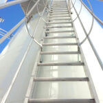 Coating a milling silo